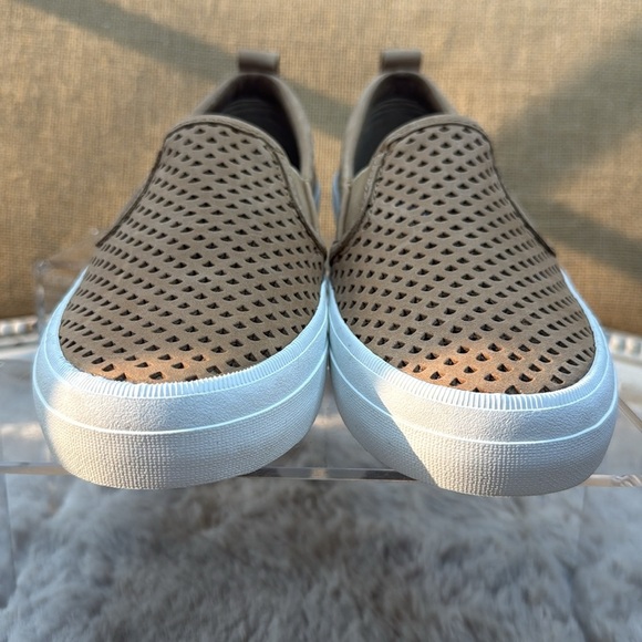 Sperry | Women's Crest Twin Gore Perforated Slip-On Sneakers, Size 5.5 NWOT - Picture 3 of 15